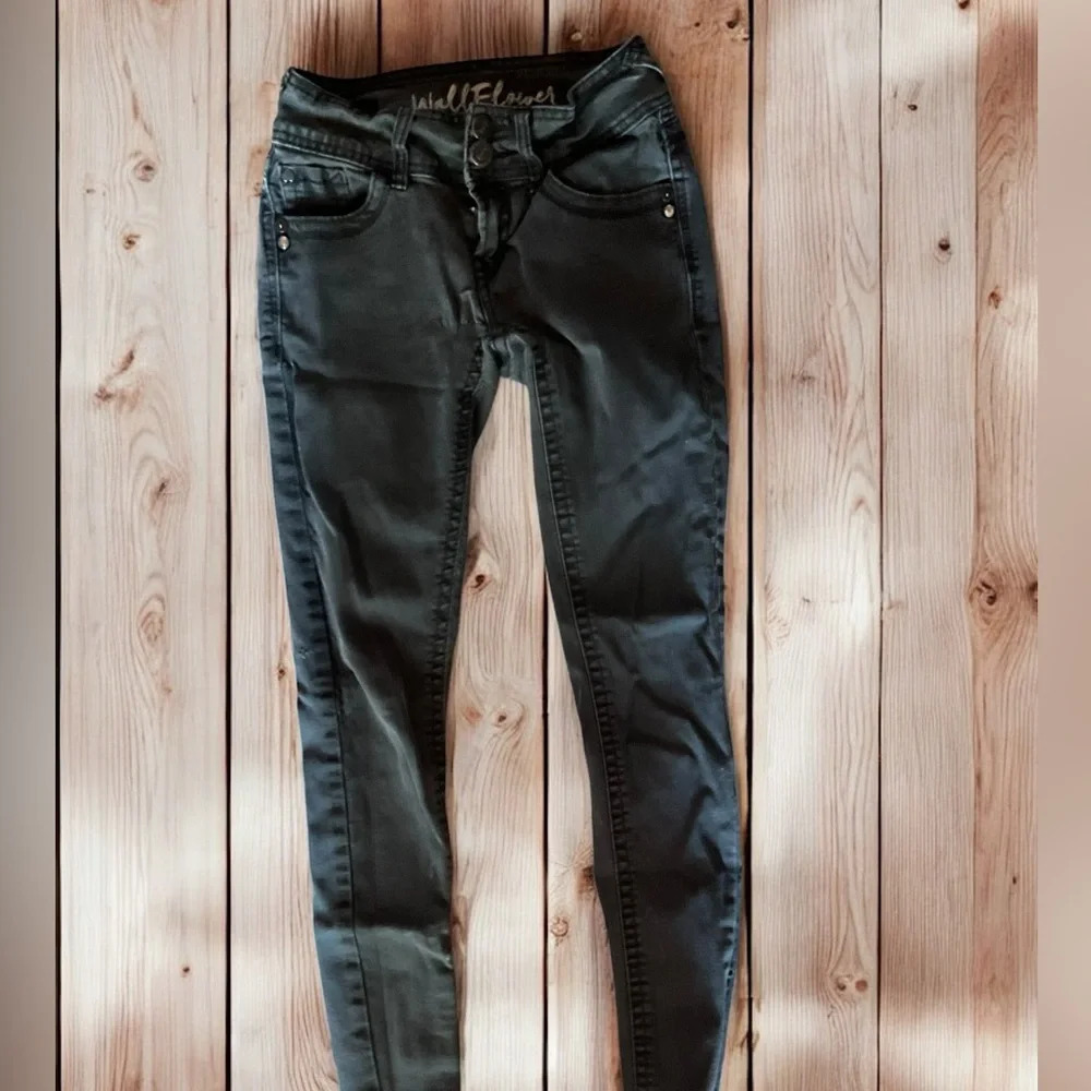 Wall Flower jeans - size 0 (A2)